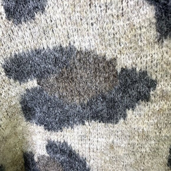 NWT Olivaceous Leopard Print Oversized Soft Cozy Sweater Size S Beige Brown Gray - Picture 14 of 16
